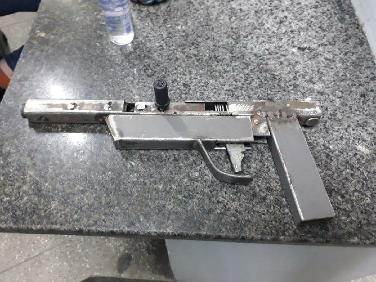 Bandidos usam 'armas transformers' para cometer crimes em Manaus