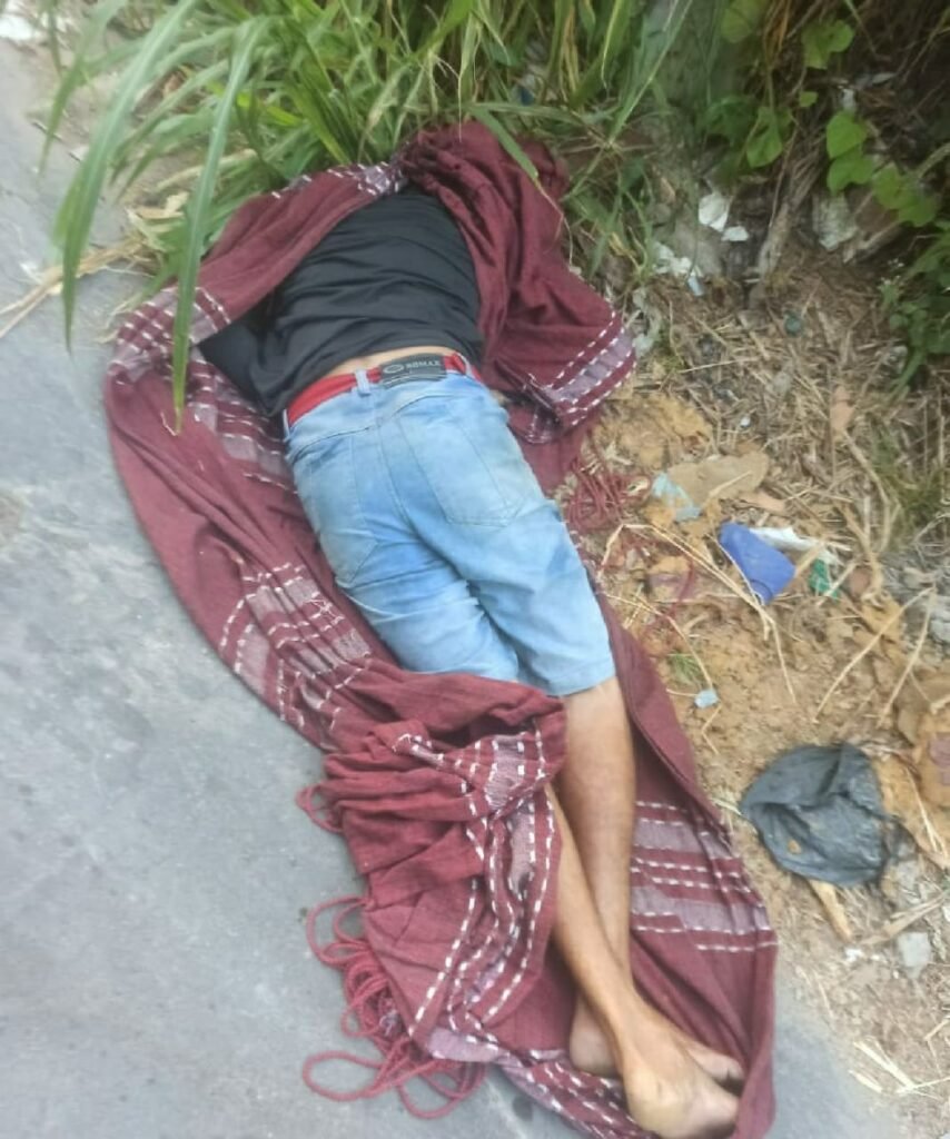 Moradores encontram corpo de homem enrolado em rede