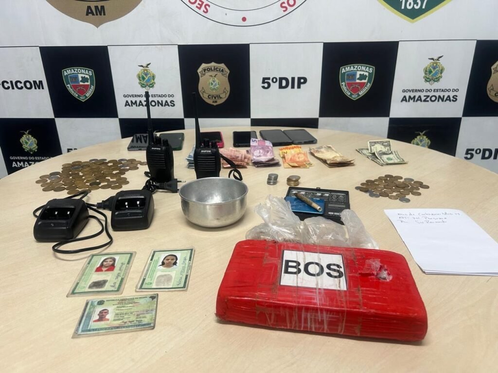 Quatro são presos por tráfico de drogas em Manaus