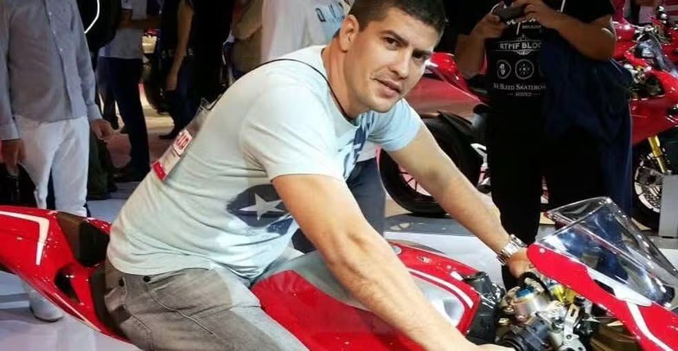 Câmera flagra empresário é morto com tiro na nuca na frente dos filhos no Pará