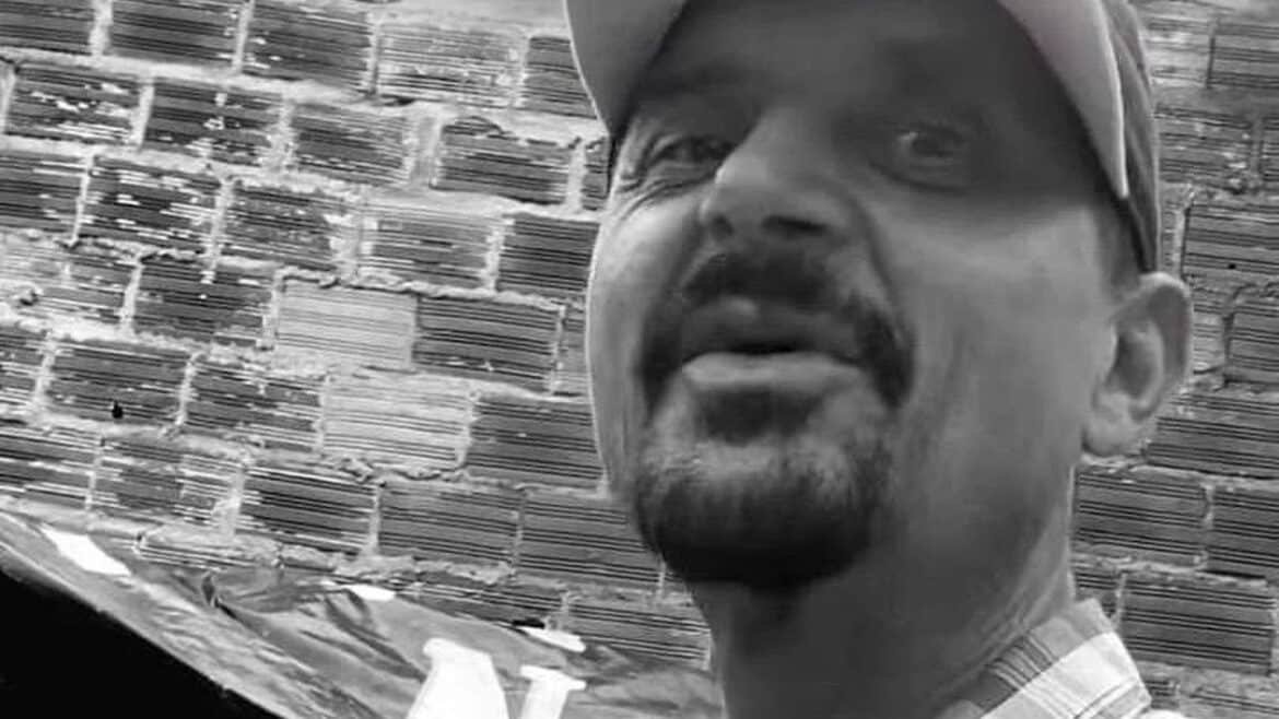 Estilista é morto por 'boy' com chave de fenda