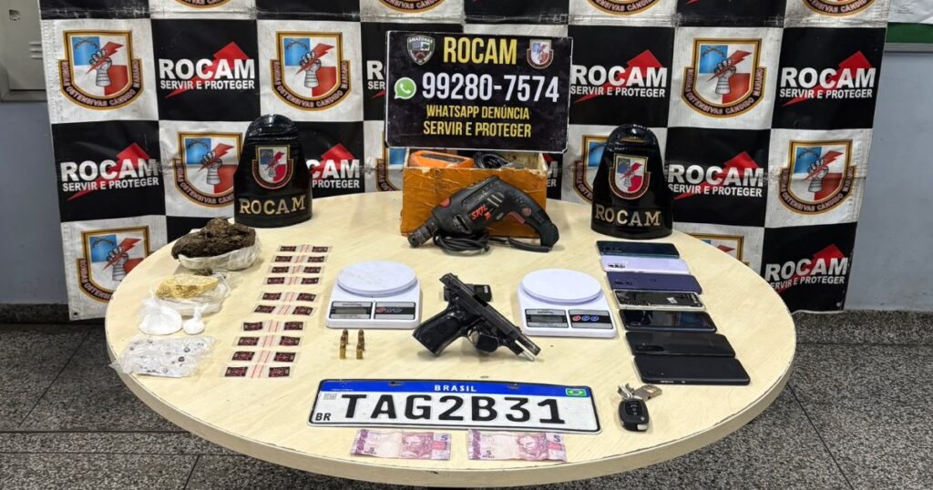 Arma e substâncias são apreendidas após abordagem que levou quatro suspeitos à delegacia em Manaus