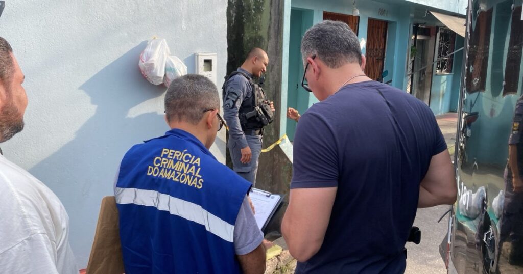 Moradores encontram homem morto em escadaria no bairro Compensa, em Manaus