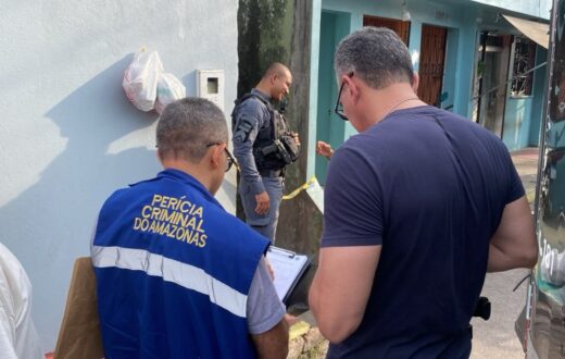 Moradores encontram homem morto em escadaria no bairro Compensa, em Manaus