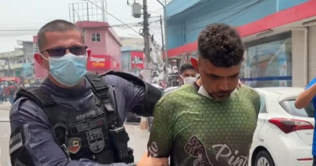 Interdições no Centro de Manaus ocorrem após prisão de suspeito durante incêndio