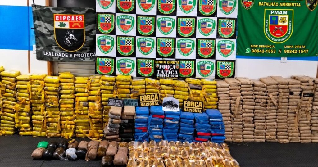 Operação no rio Unini apreende 593 quilos de drogas e prende suspeito em Barcelos
